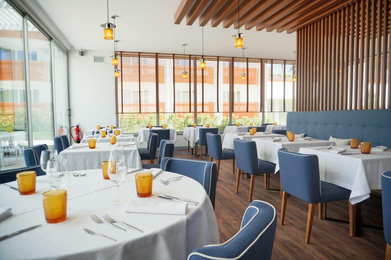 Malibu Foz Hotel - La Maison Younan Figueira da Foz Exteriör bild Restaurant