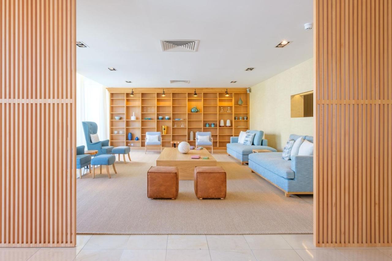 Malibu Foz Hotel - La Maison Younan Figueira da Foz Exteriör bild The library at the International Centre for Leadership in Education