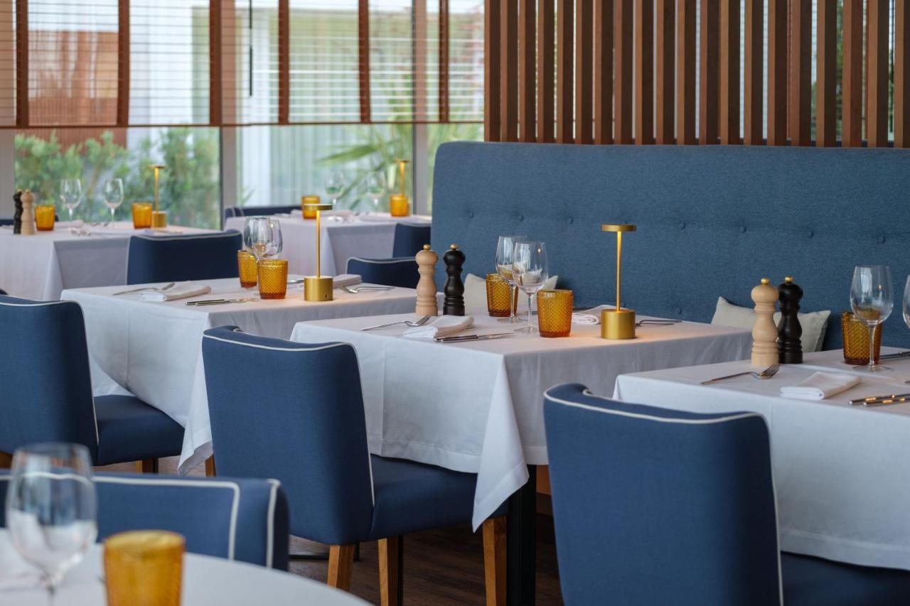 Malibu Foz Hotel - La Maison Younan Figueira da Foz Exteriör bild Restaurant