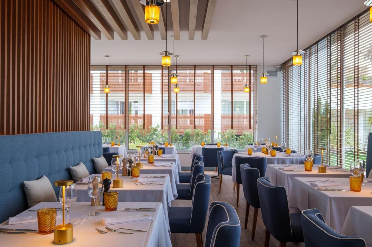 Malibu Foz Hotel - La Maison Younan Figueira da Foz Exteriör bild Restaurant