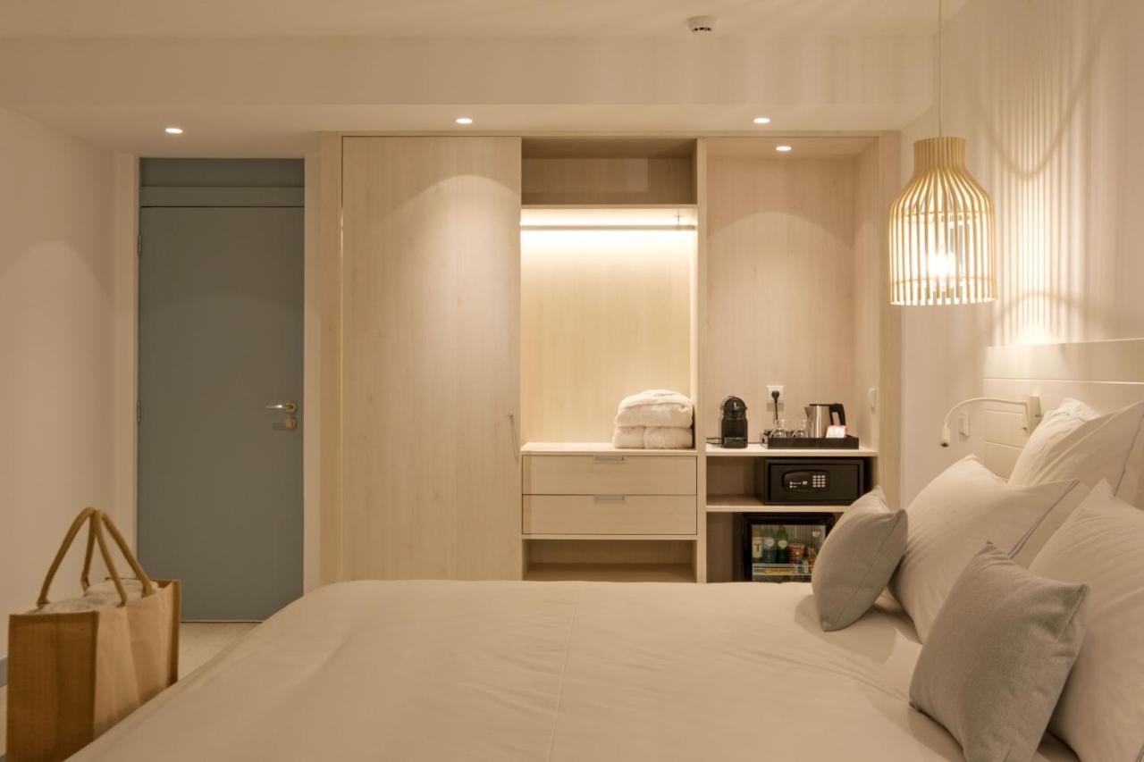 Malibu Foz Hotel - La Maison Younan Figueira da Foz Exteriör bild A room at the hotel