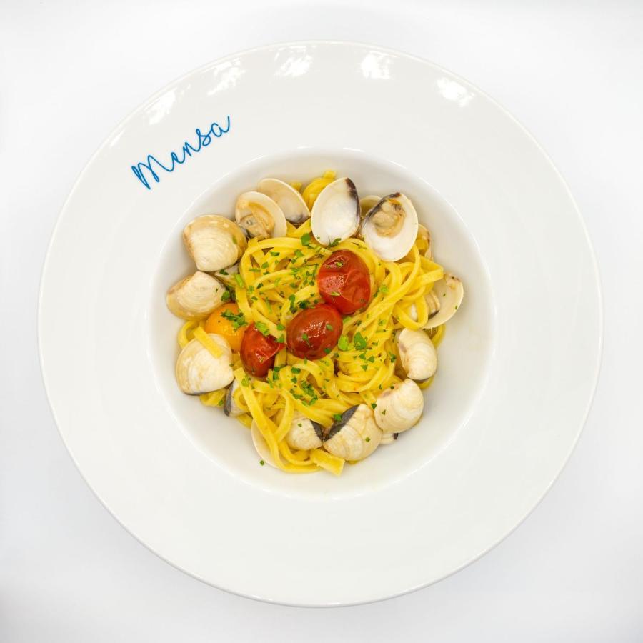 Malibu Foz Hotel - La Maison Younan Figueira da Foz Exteriör bild Spaghetti vongole